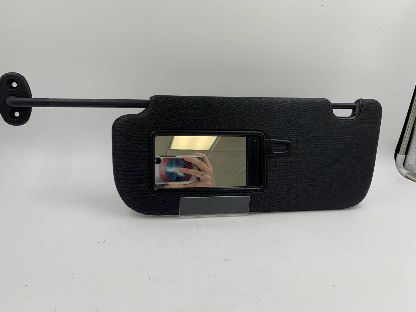 2014-2019 Kia Soul Driver Sun Visor Black Illuminated OEM E02B66005