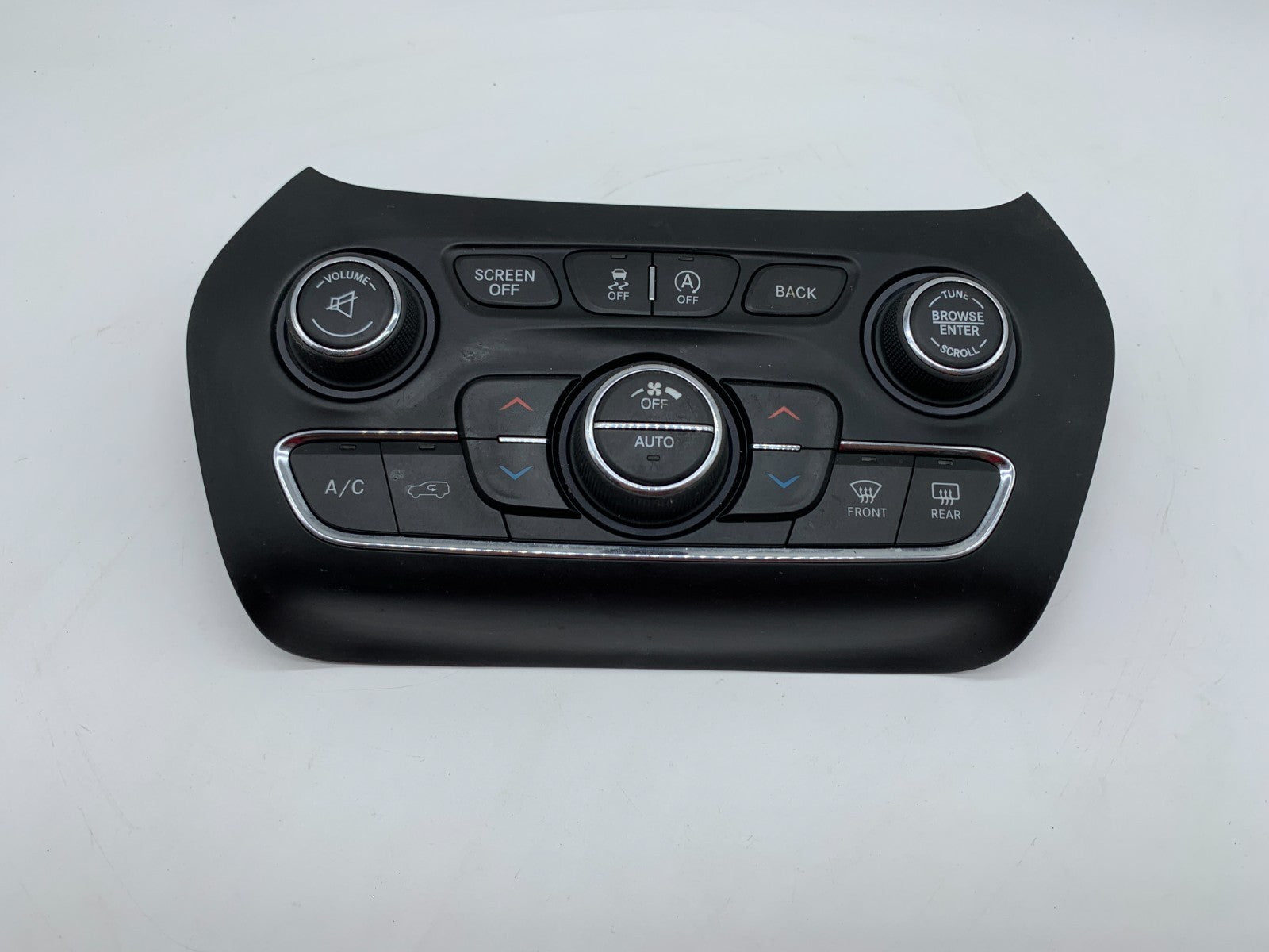 2015-2018 Jeep Cherokee Climate Control AC Heater Unit OEM B01B23009