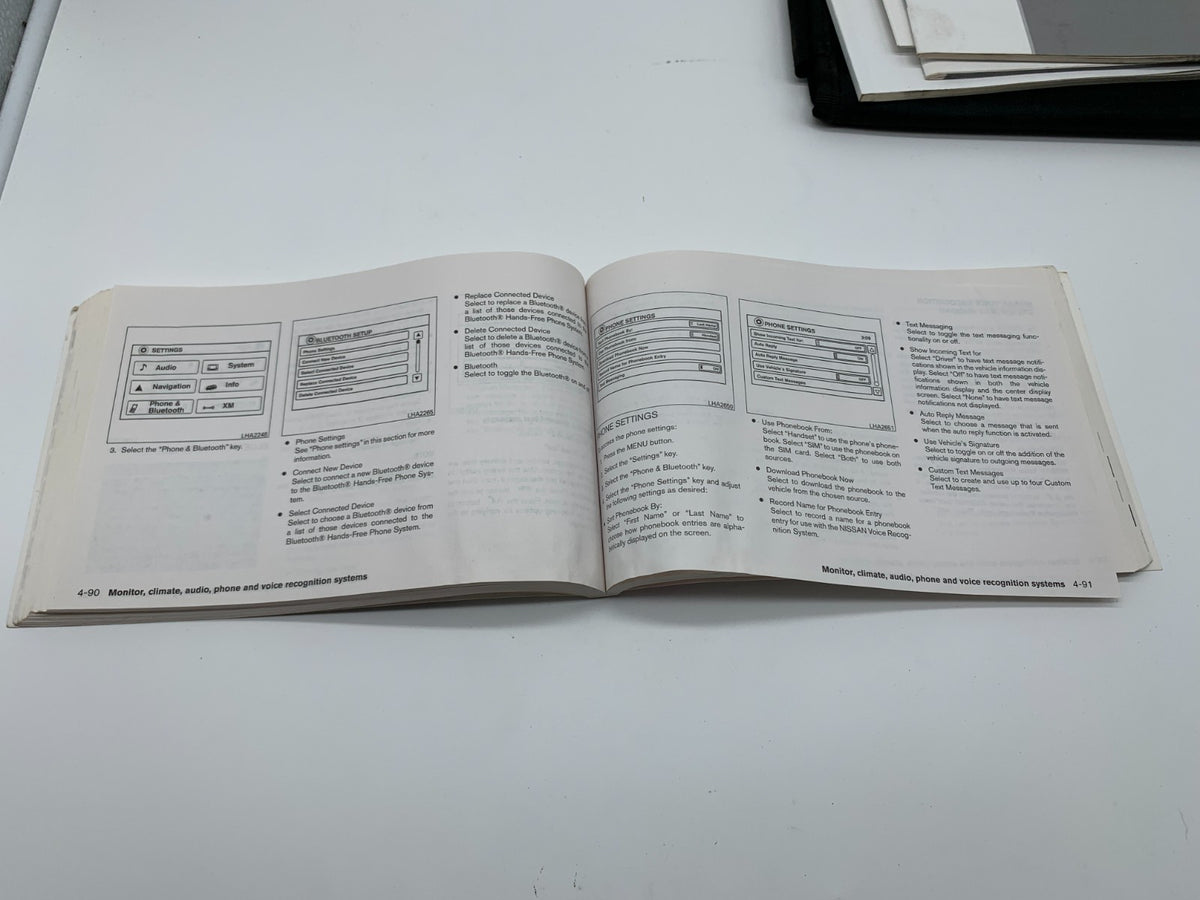 2014 Nissan Versa Sedan Owners Manual Set with Case OEM B02B16008