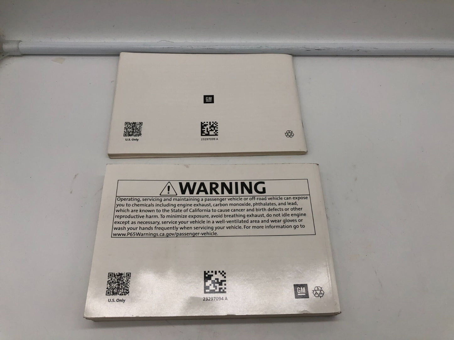 2018 GMC Acadia Owners Manual Set OEM B03B11060