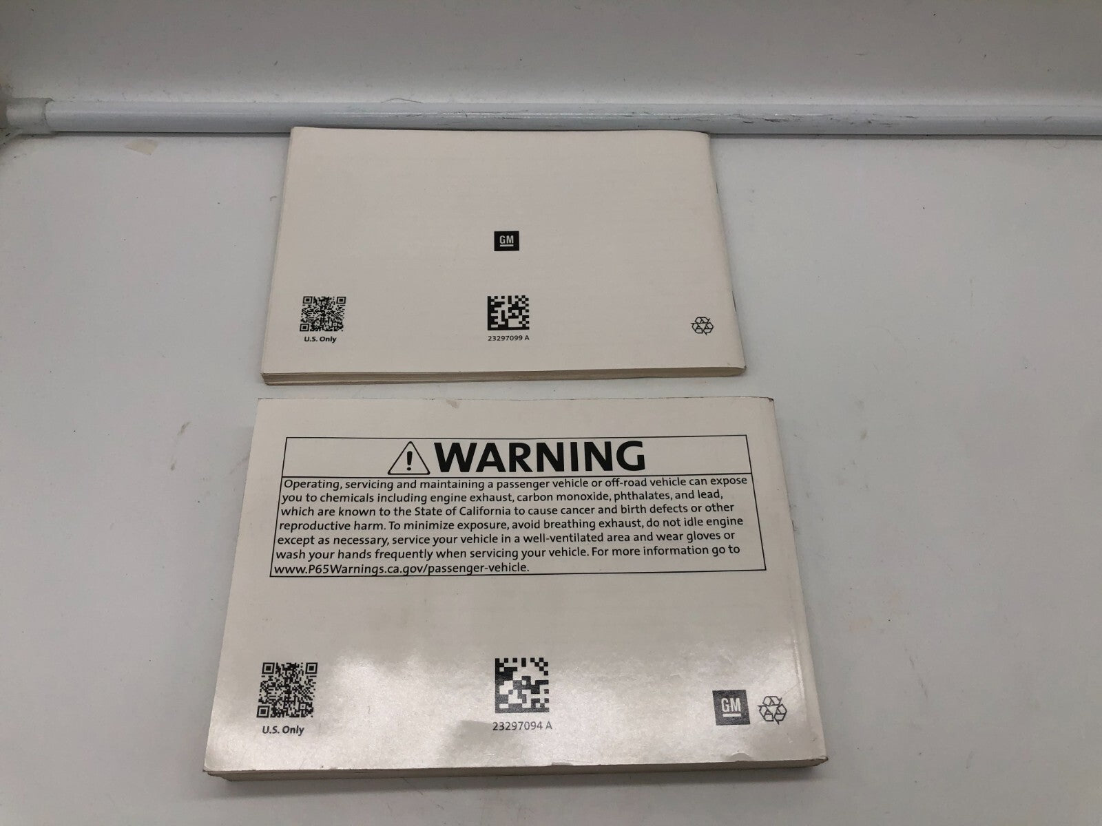 2018 GMC Acadia Owners Manual Set OEM B03B11060