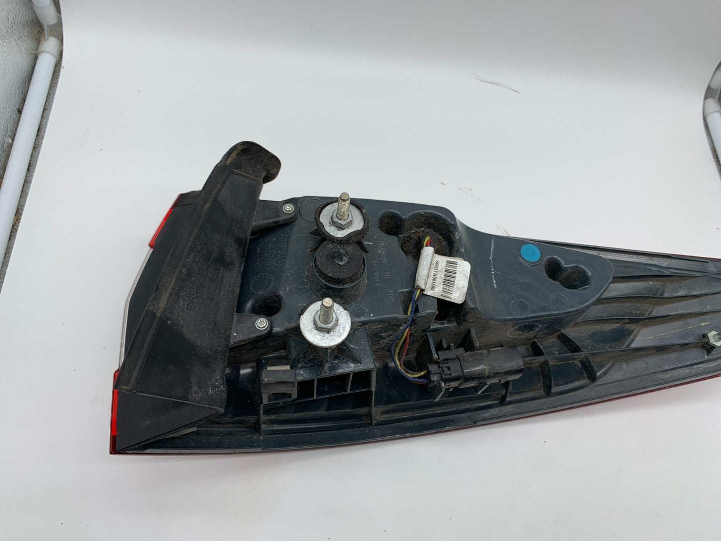2013-2016 Ford Fusion Driver Side Tail Light Taillight OEM C02B33001