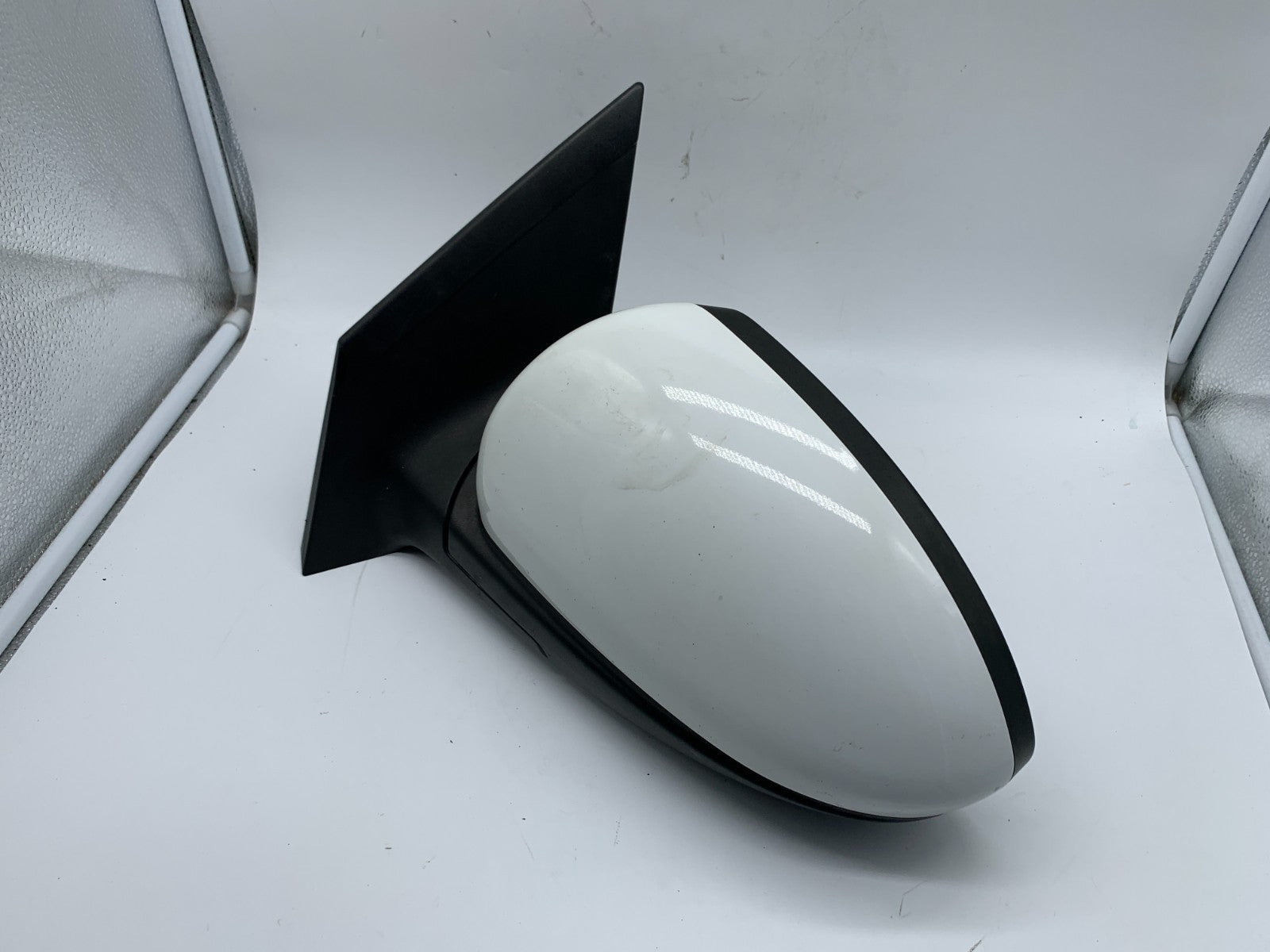 2011-2016 Chevrolet Cruze Driver Side View Power Door Mirror White OEM D03B40002