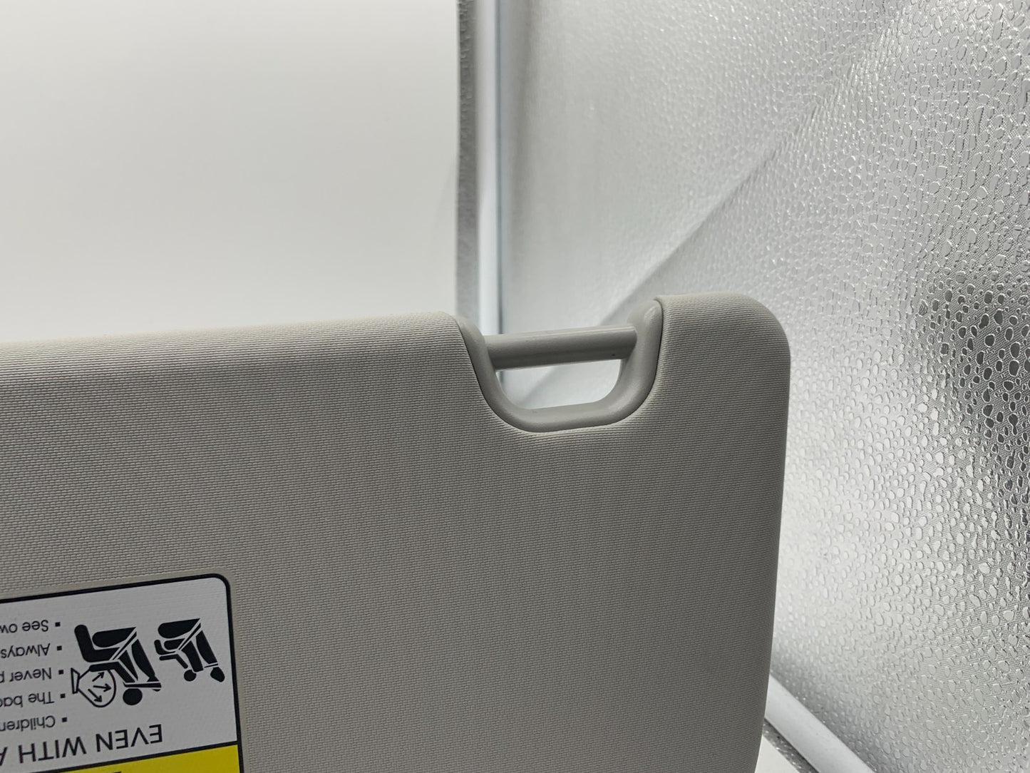 2014-2019 Kia Soul Passenger Sun Visor Gray Illuminated OEM A04B37024