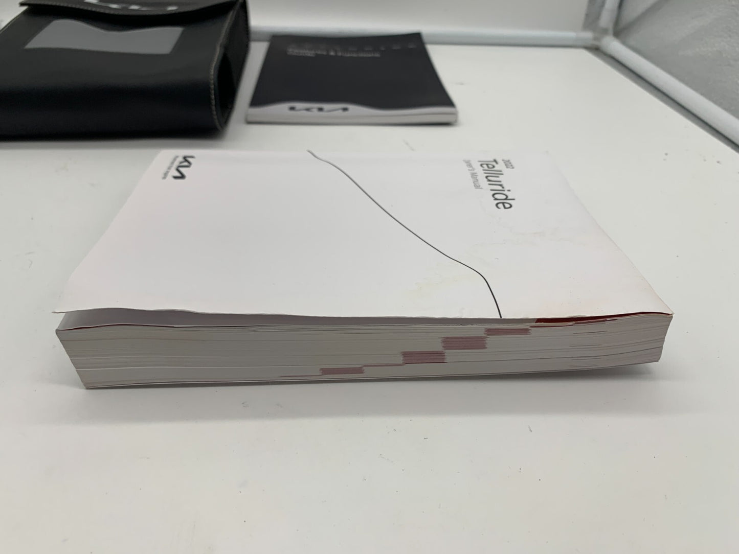 2022 Kia Telluride Sedan Owners Manual Set with Case OEM E01B46009