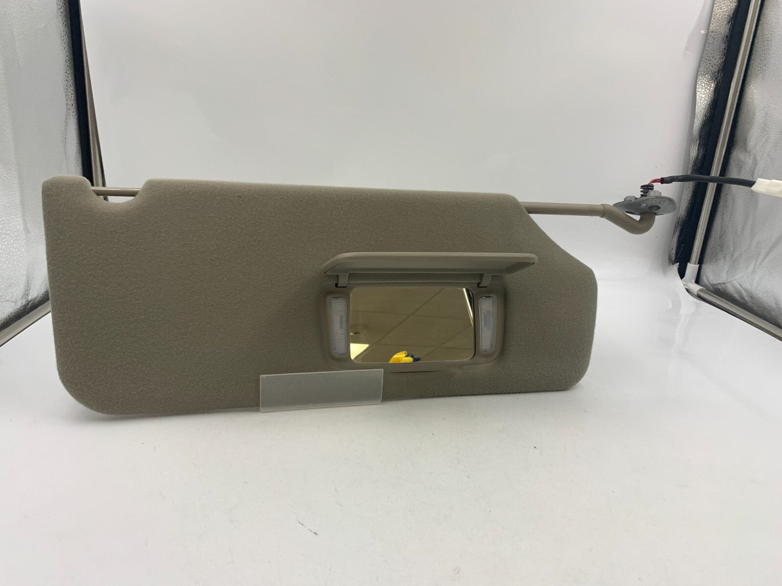 2011-2014 Toyota Sienna Passenger Visor Sunvisor Gray Illuminated OEM D04B41054