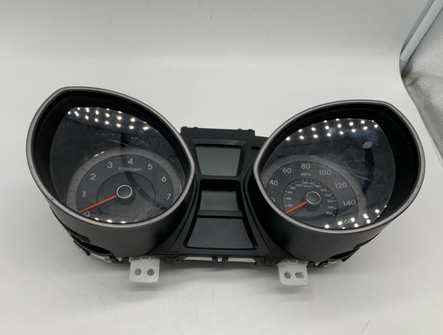 2016-2017 Hyundai Elantra Htbk GT Instrument Cluster 1,400 Miles OEM A04B42008