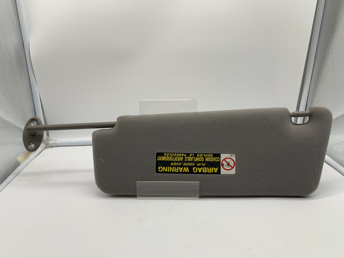 2004 Lexus ES330 Passenger Sun Visor Gray Illuminated OEM C02B28002