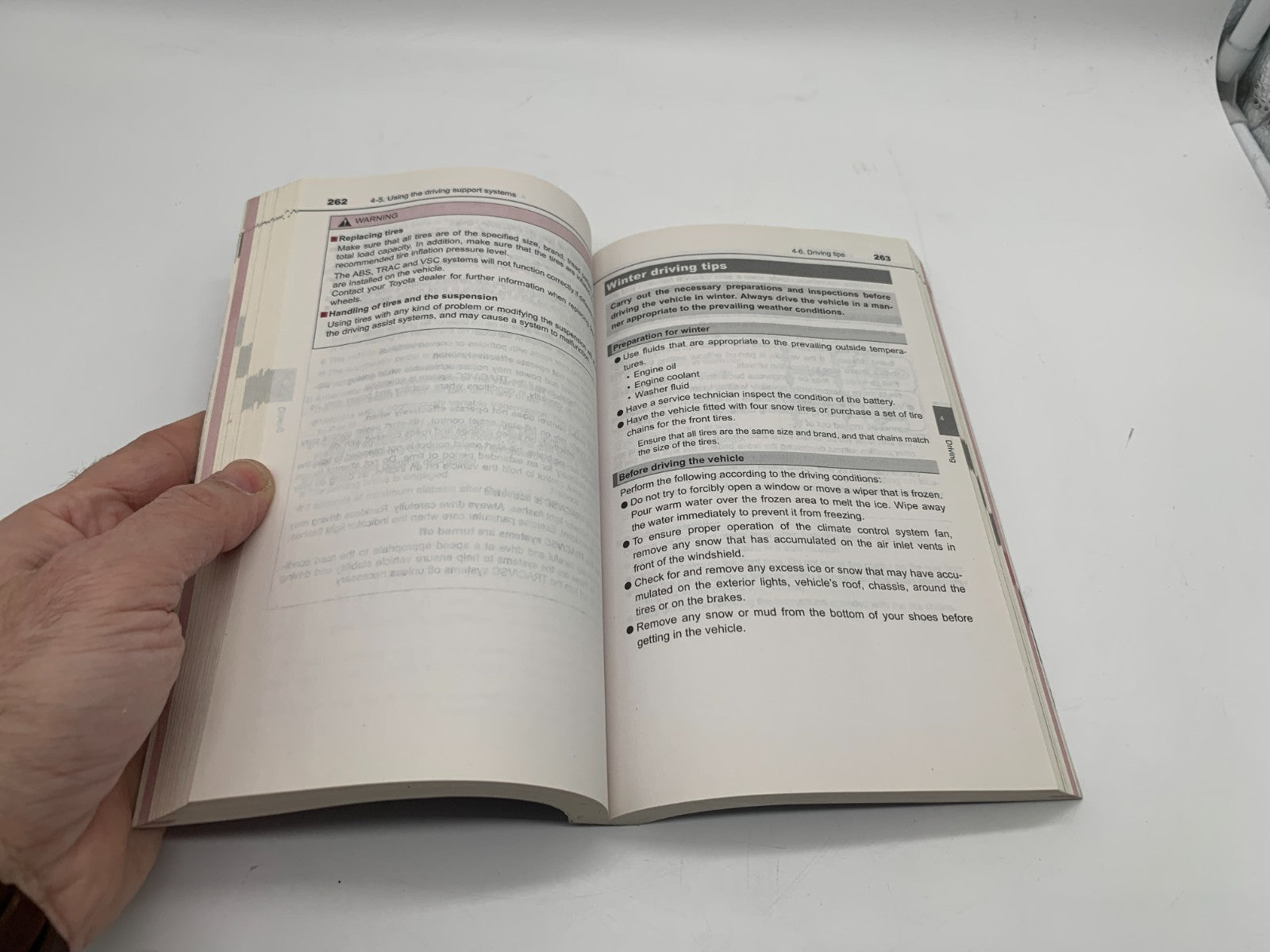 2018 Toyota Corolla Corolla Owners Manual OEM A01B24022