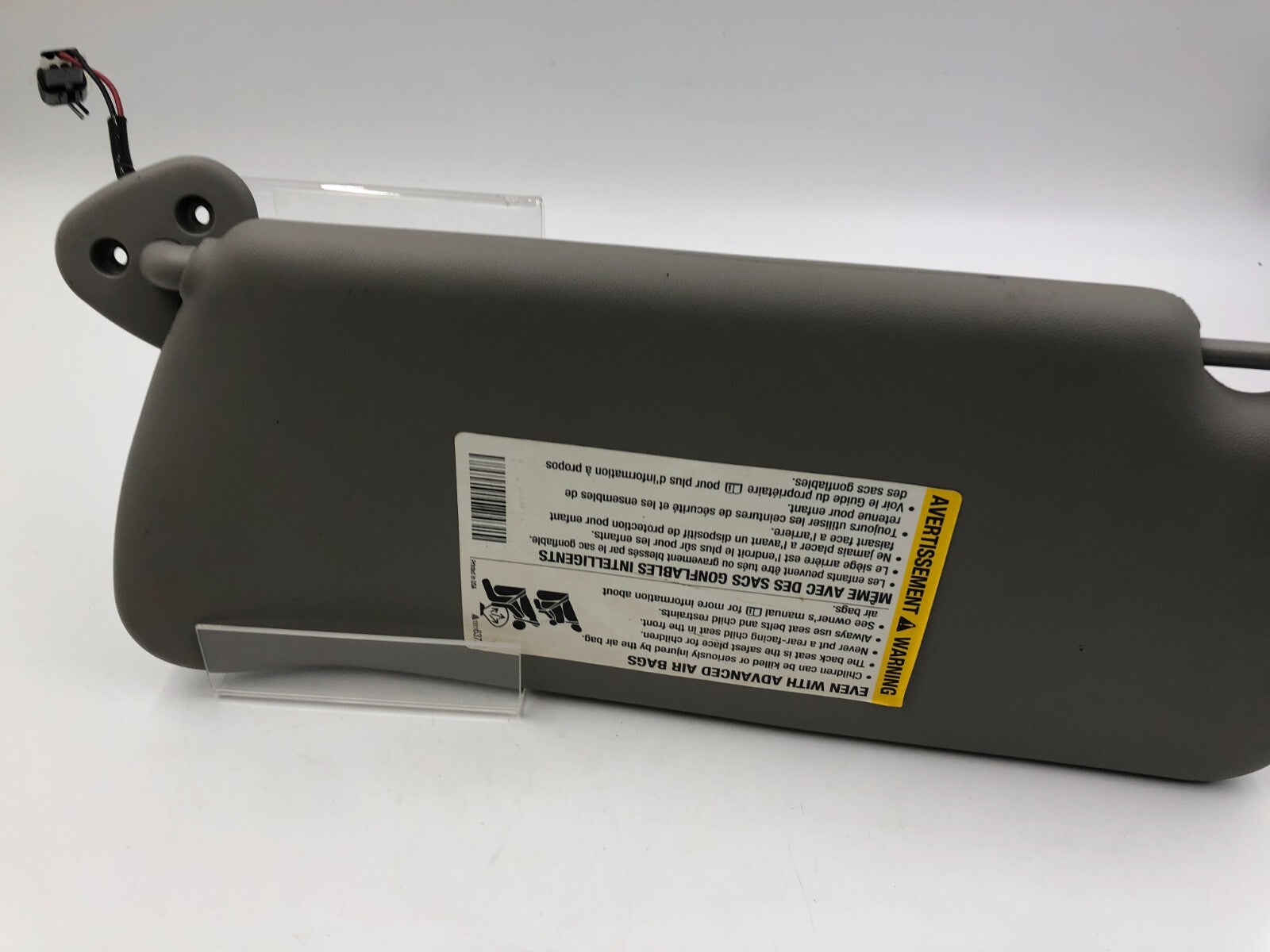 2003-2007 Cadillac CTS Passenger Sun Visor Gray Illuminated OEM C04B66003