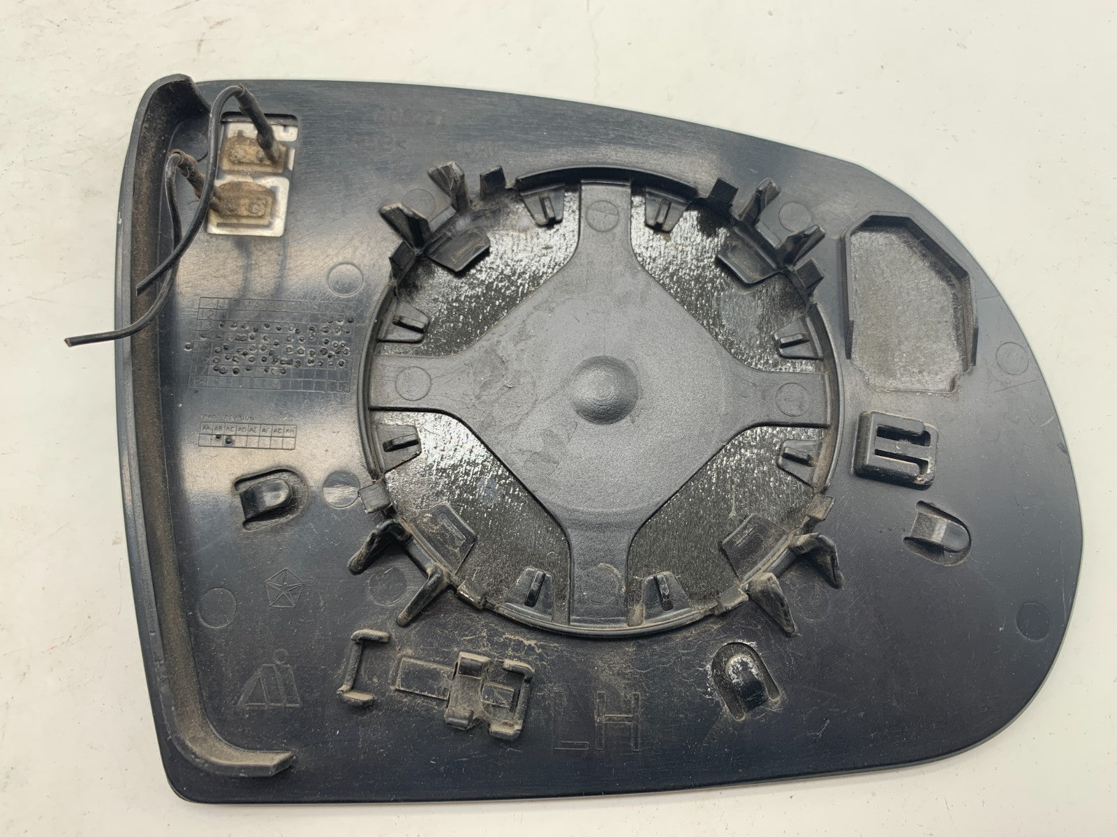 2014-2021 Jeep Cherokee Driver Side Power Door Mirror Glass Only OEM A01B56008