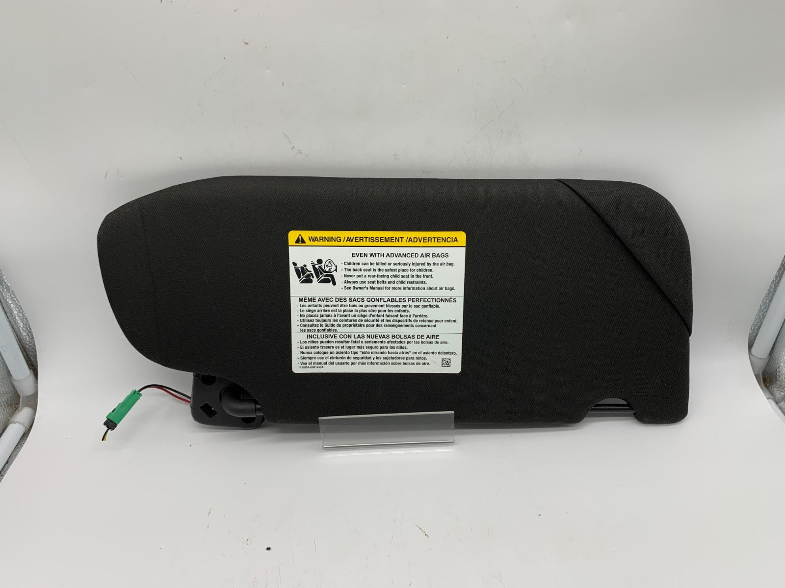 2013-2019 Ford Taurus Driver Sun Visor Illuminated Black OEM D03B42006