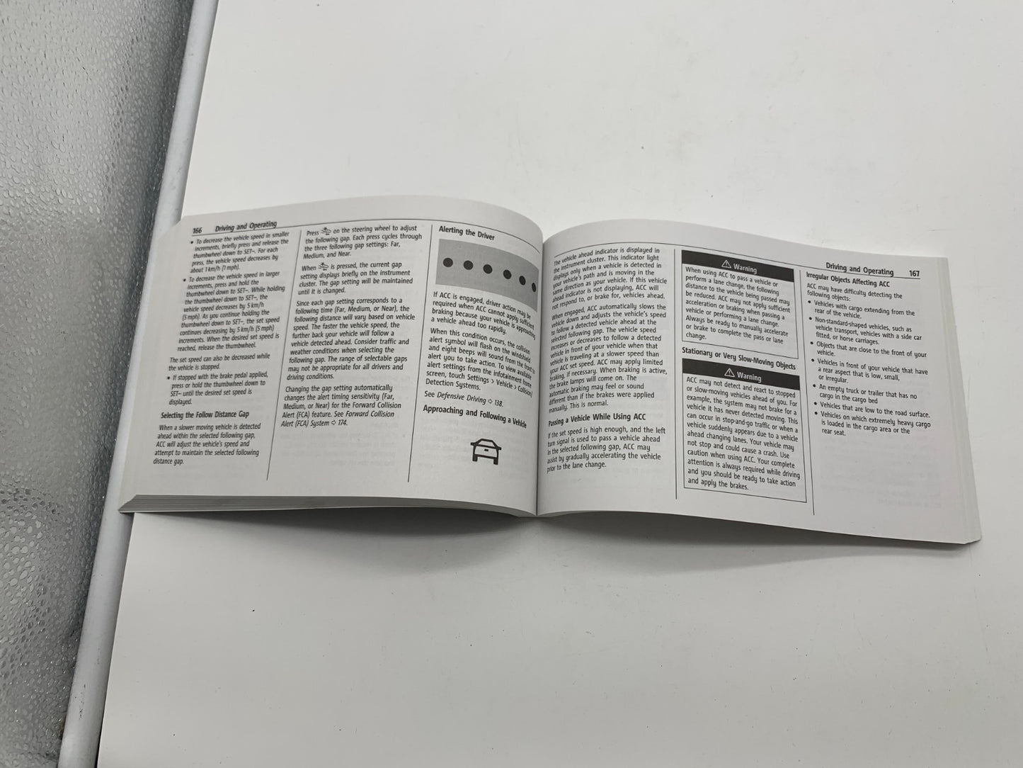 2024 Buick Envista Owners Manual Set with Case OEM C02B35004