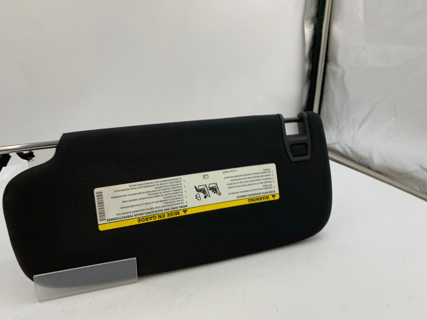 2014-2022 Jeep Grand Cherokee Passenger Sun Visor Black Illuminated C04B17025