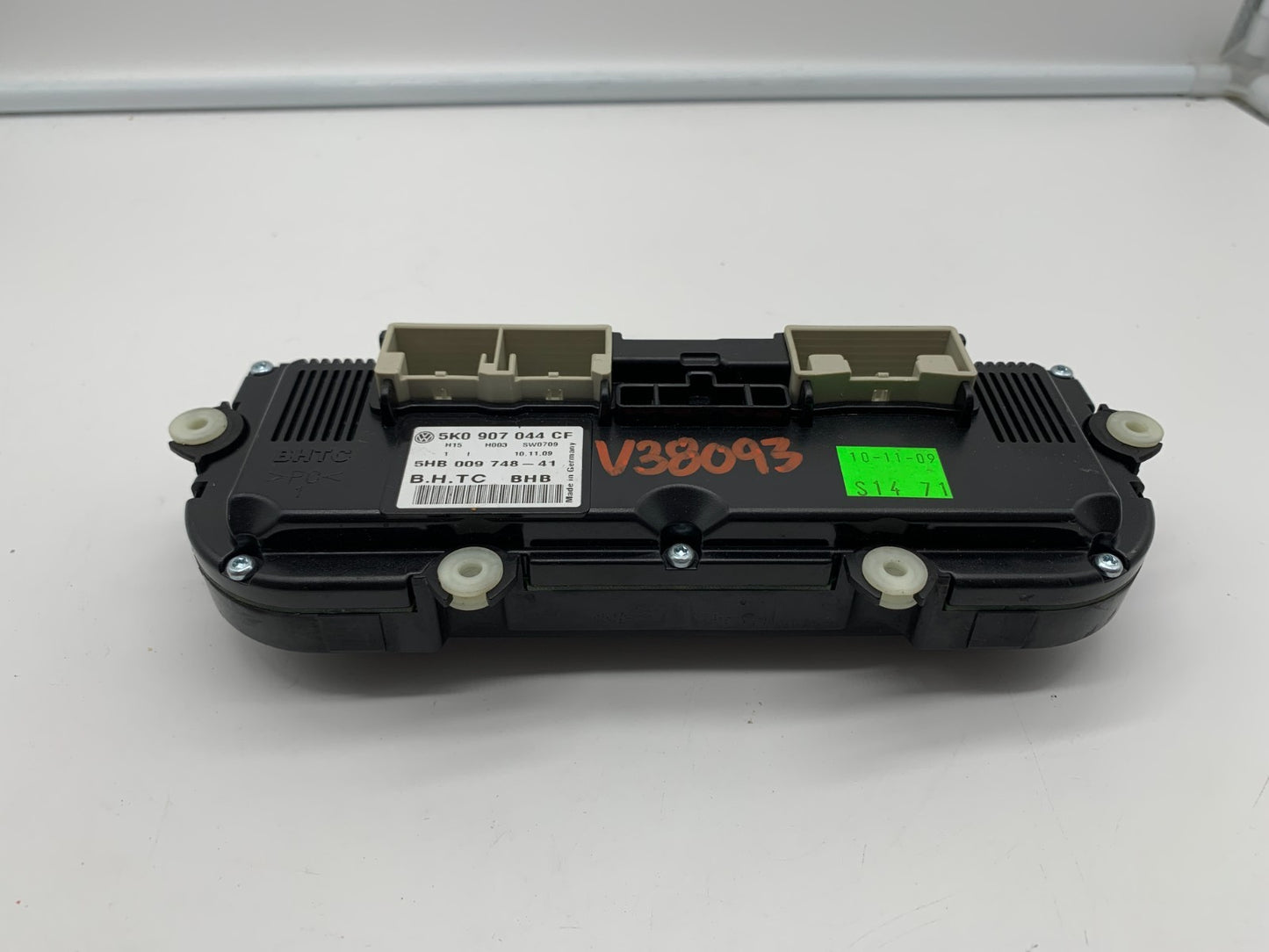 2009-2010 Volkswagen EOS AC Heater Climate Control Unit OEM C01B24024