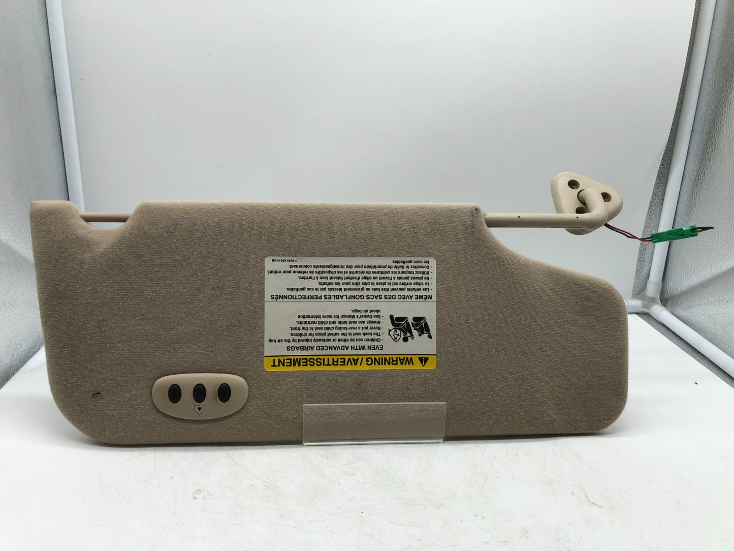 2005-2006 Ford Five Hundred Driver Sun Visor Gray Illuminated OEM A02B10005