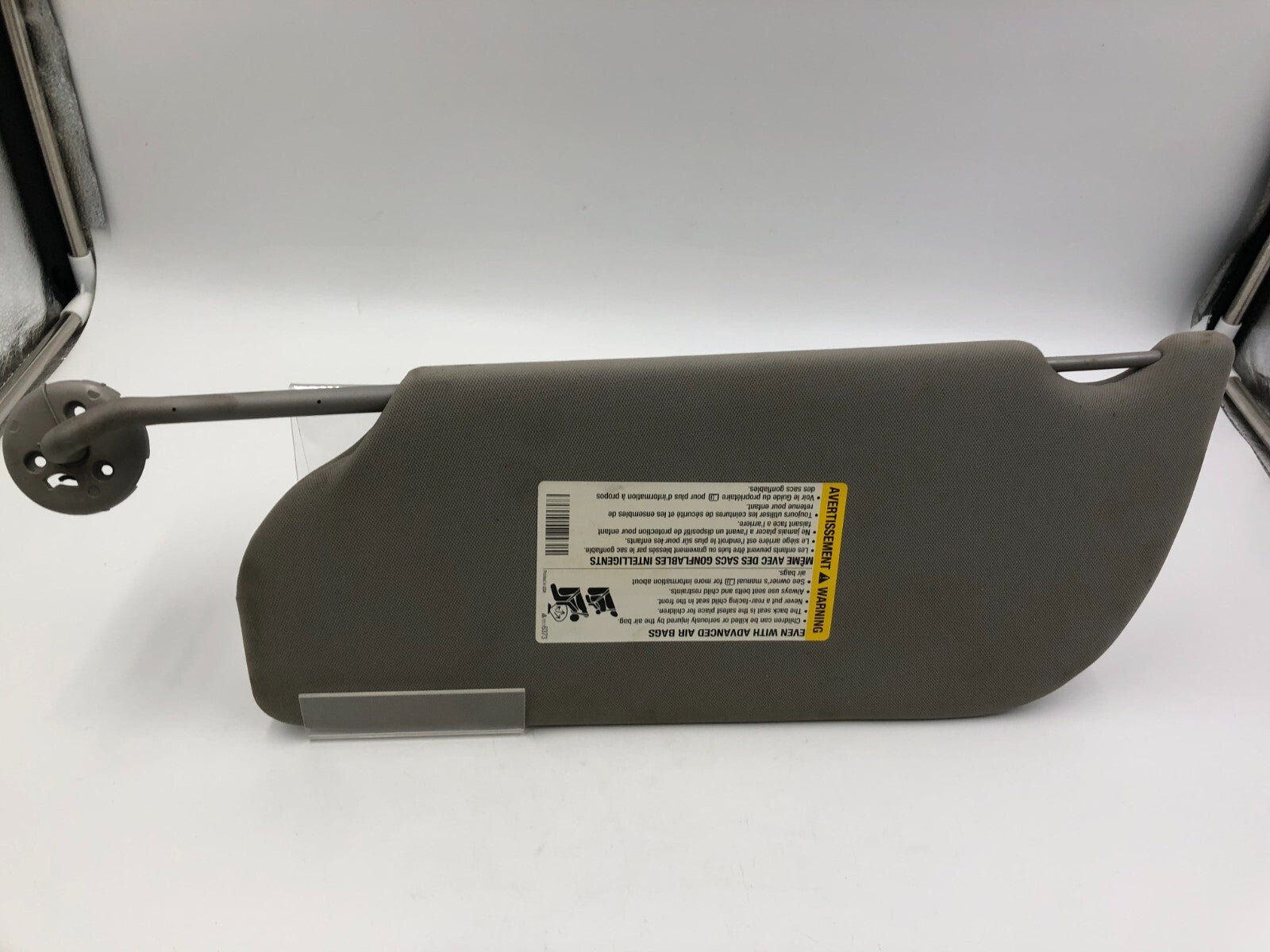 2005-2009 Chevrolet Uplander Passenger Sun Visor Gray OEM C04B66002