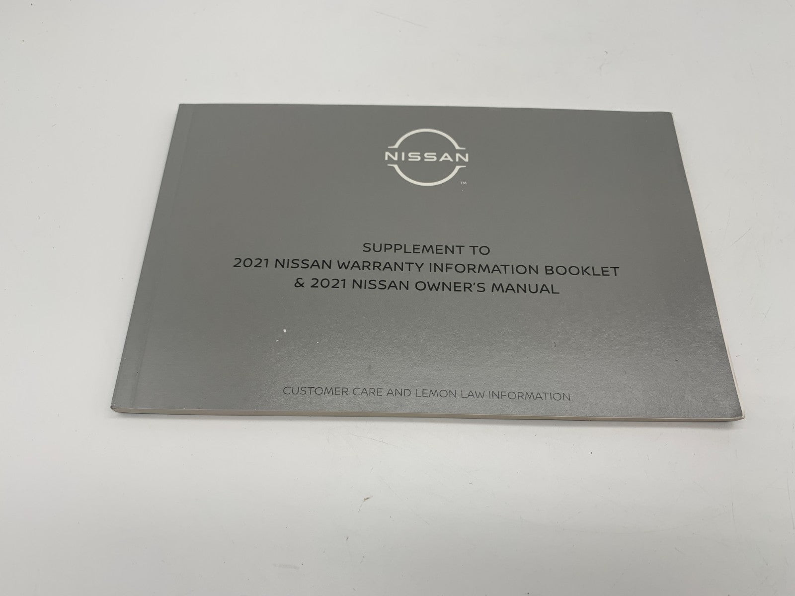 2021 Nissan Kicks Owners Manual Set with Case OEM A02B44051