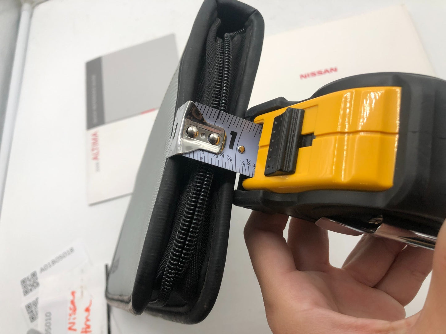 2006 Nissan Altima Owners Manual Set with Case OEM A01B05010