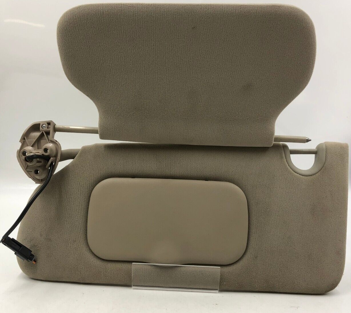 2006 Chevrolet Avalanche 1500 Driver Sun Visor Gray Illuminated OEM C02B11049