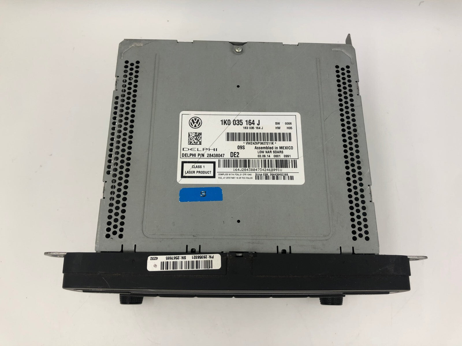 2015-2017 Volkswagen Jetta AM FM CD Player Radio Receiver OEM E03B26024