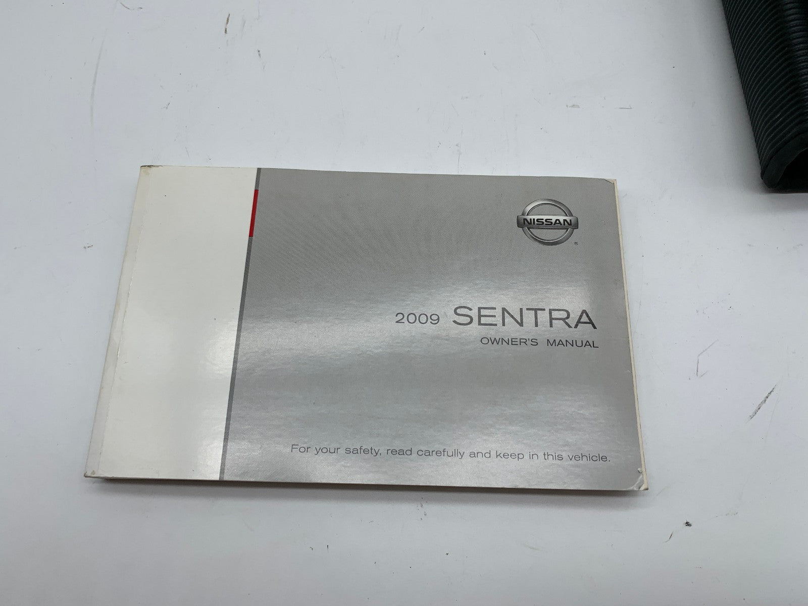 2009 Nissan Sentra Owners Manual Set with Case OEM D03B14041