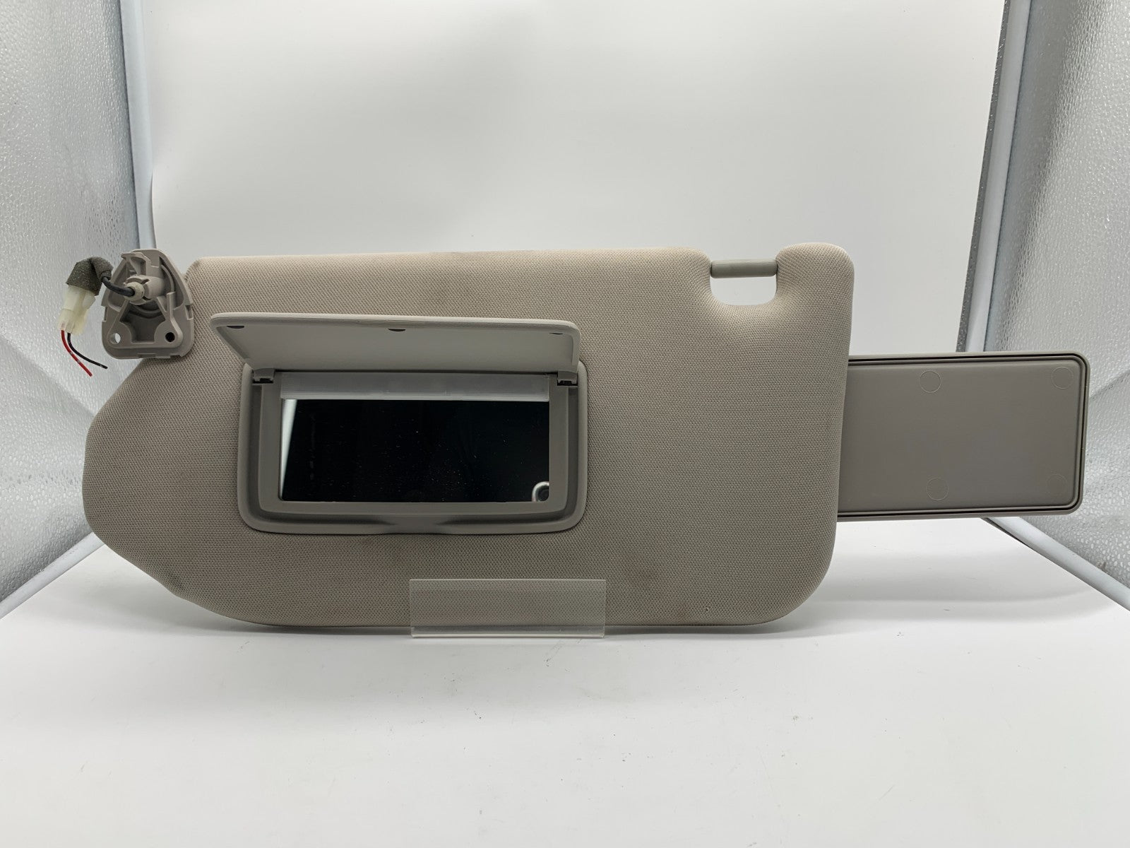 2013-2018 Nissan Pathfinder Driver Sun Visor Illumination Gray OEM C01B51013