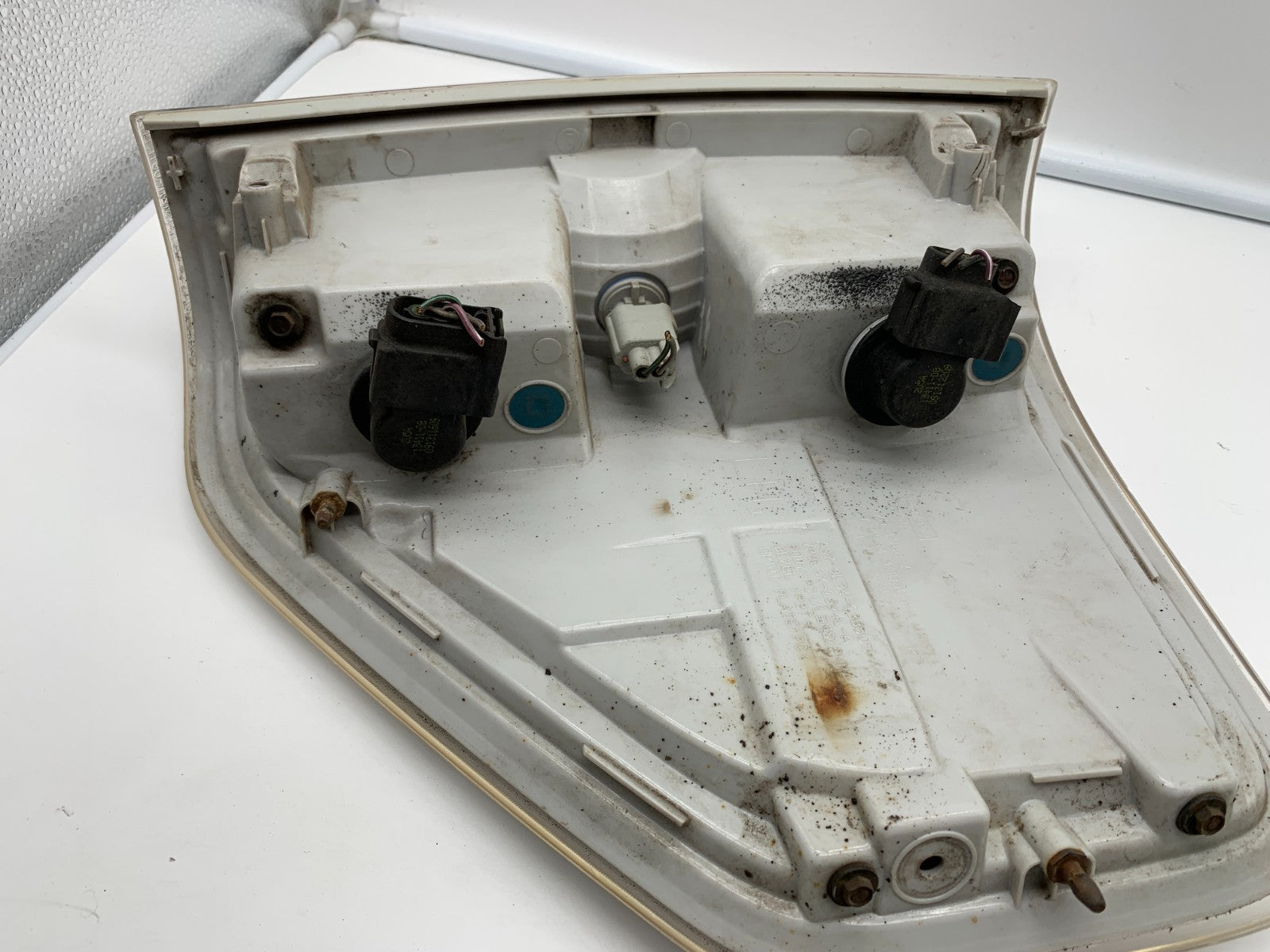 2009-2014 Ford F-150 Driver Side Tail Light Taillight Styleside OEM C03B38026