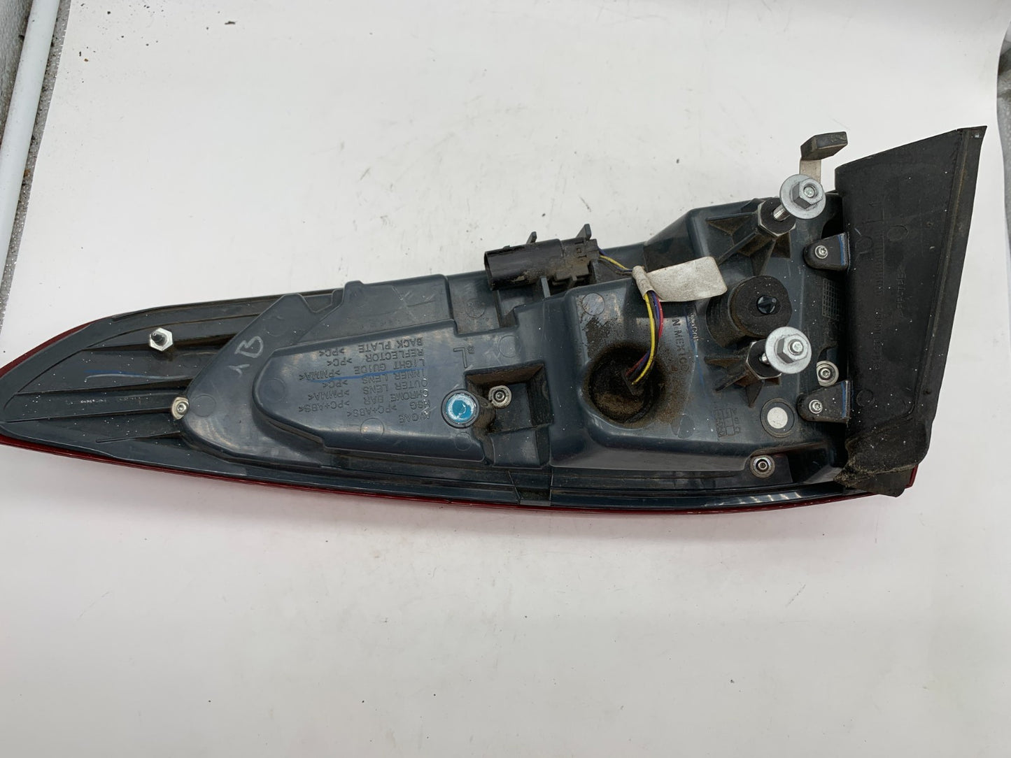 2017-2020 Ford Fusion Driver Side Tail Light Taillight OEM C02B20014