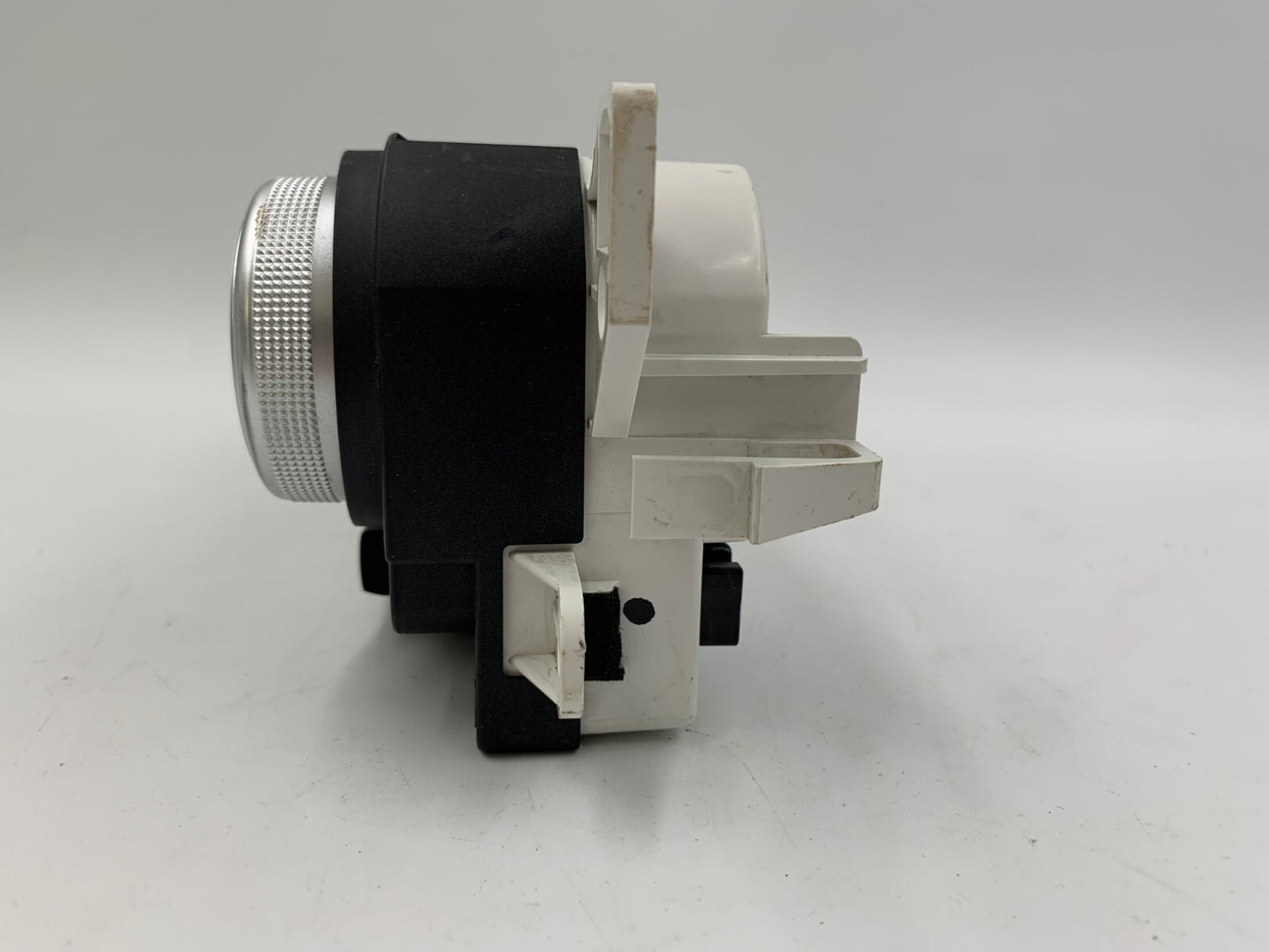 2007-2009 Mazda CX-7 AC Heater Climate Control Unit OEM E01B25059