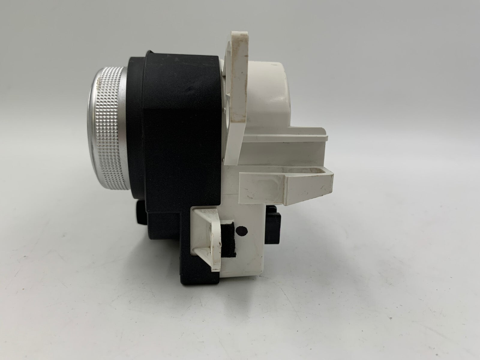 2007-2009 Mazda CX-7 AC Heater Climate Control Unit OEM E01B25059