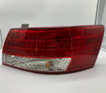 2006-2008 Hyundai Sonata Passenger Side Tail Light Taillight OEM B04B28021