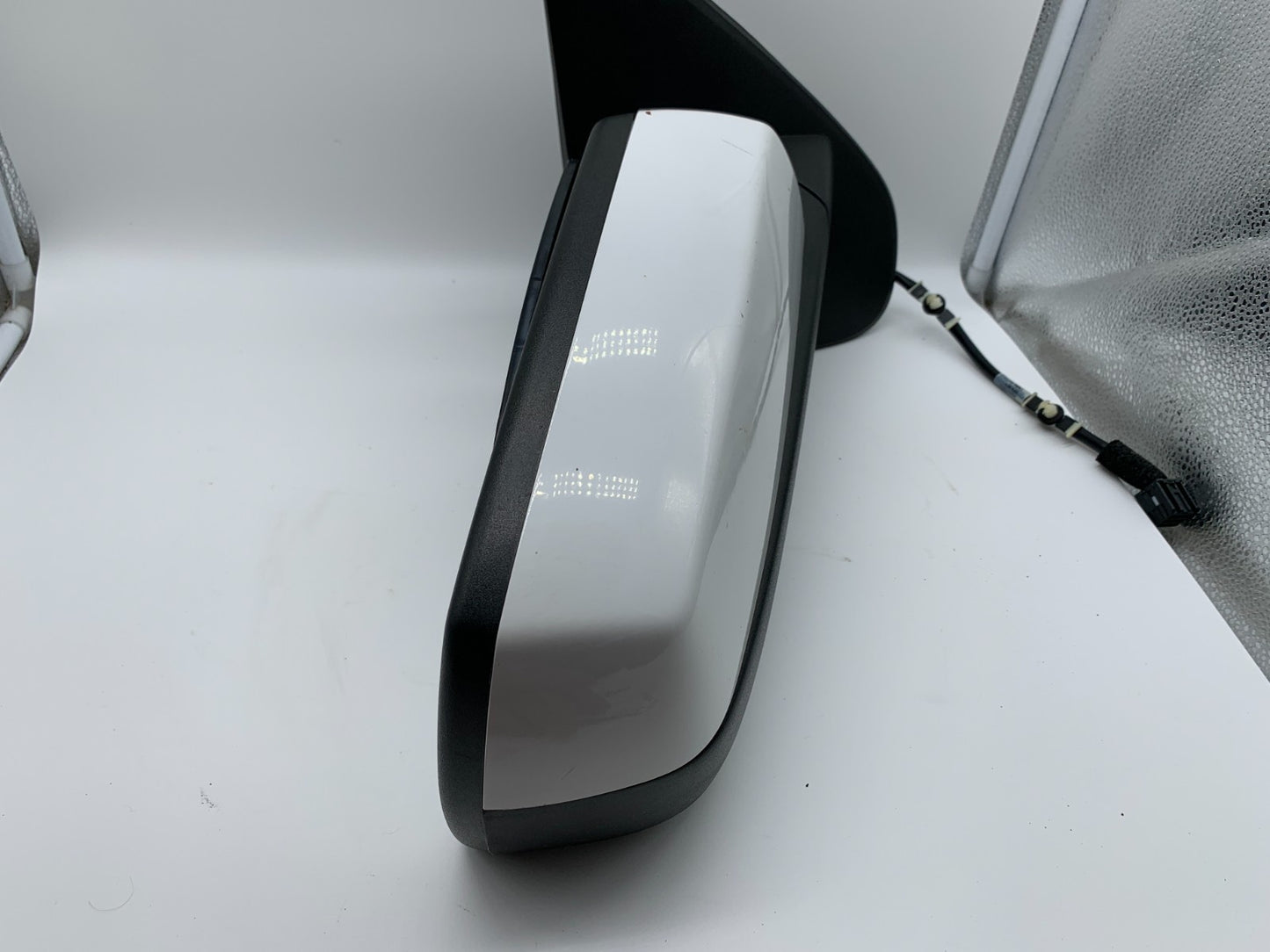 2014-2019 Chevrolet Silverado 1500 Passenger Side Power Door Mirror C03B52002