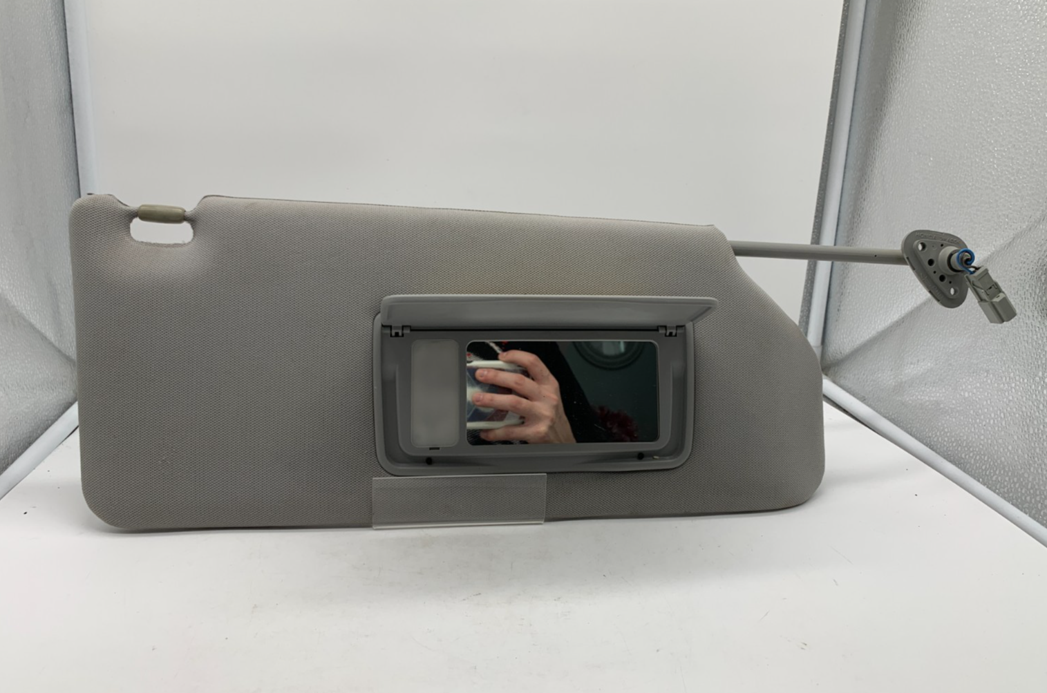 2005 Honda Odyssey Passenger Sun Visor Illuminated Gray OEM