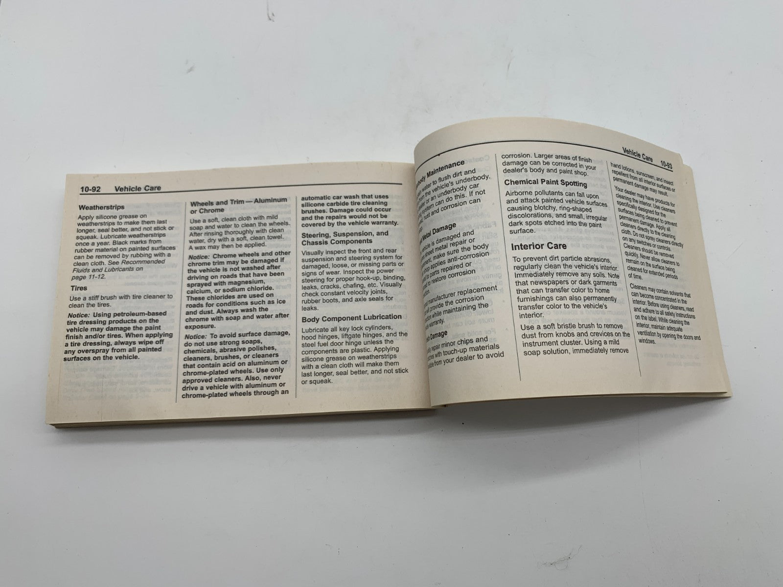 2014 Chevrolet Tahoe/Suburban Owners Manual Set with Case OEM B03B02004