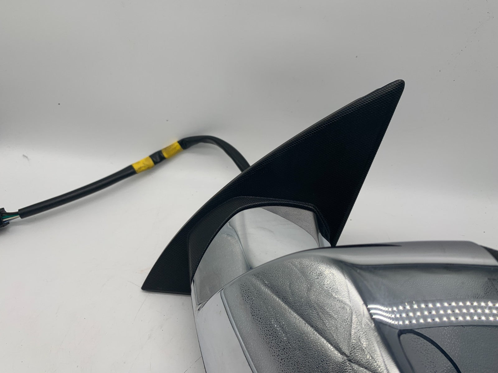 2015-2017 GMC Terrain Driver View Power Door Mirror Chrome OEM C01B13037