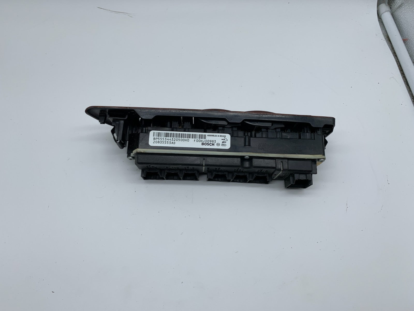 2007-2014 Chevrolet Tahoe Master Power Window Switch OEM B03B54007