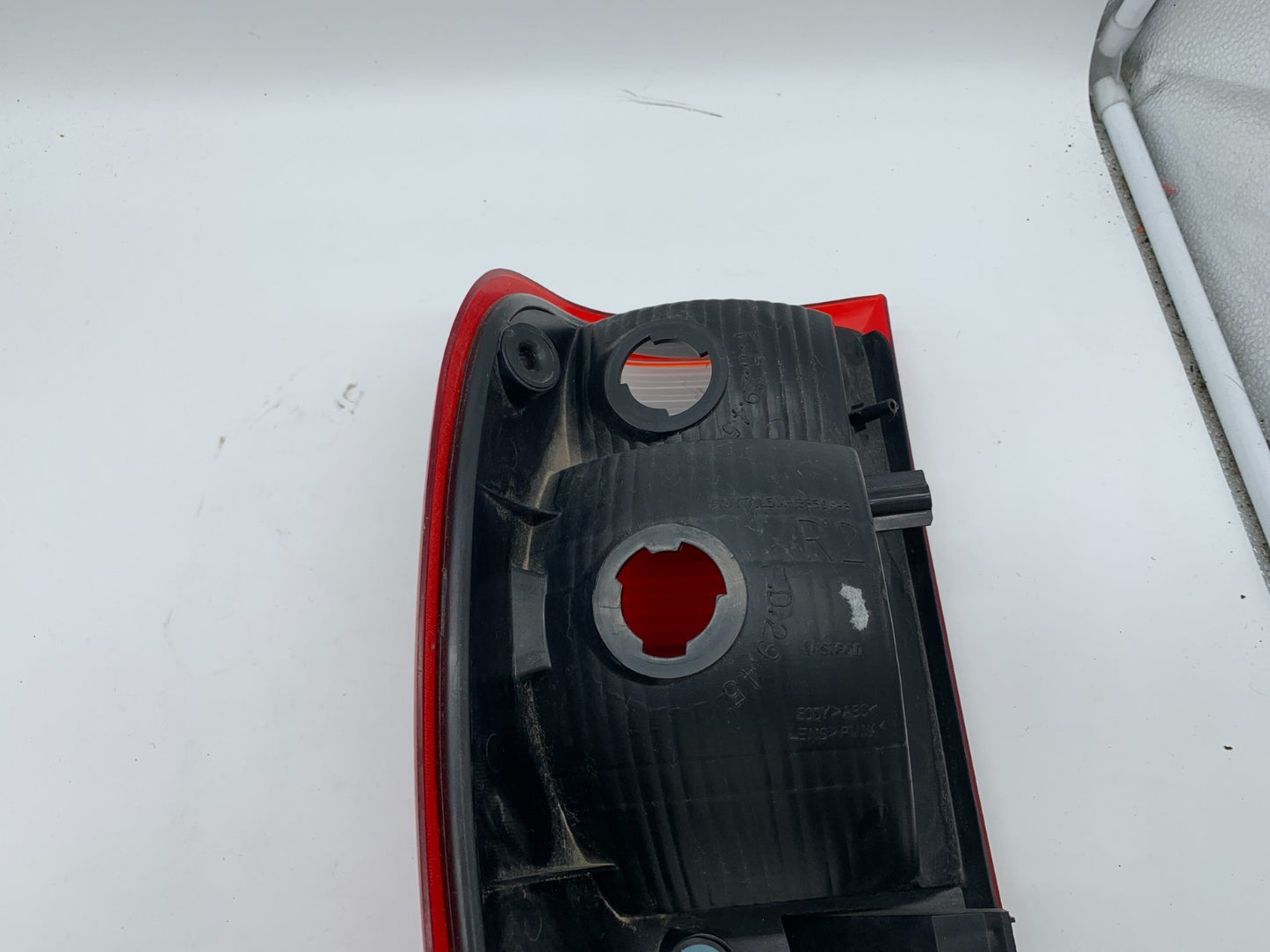 2001-2005 Ford Ranger Passenger Side Tail Light Tailight OEM D02B68001