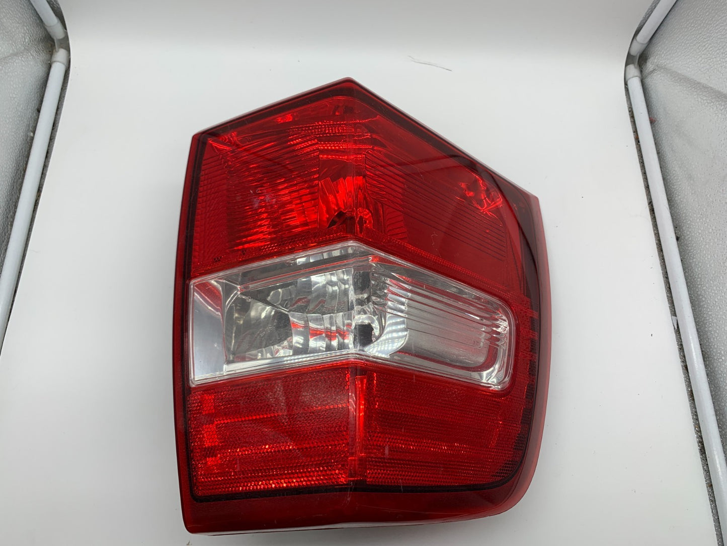 2007-2017 Ford Expedition Driver Tail Light Taillight OEM B02B02004