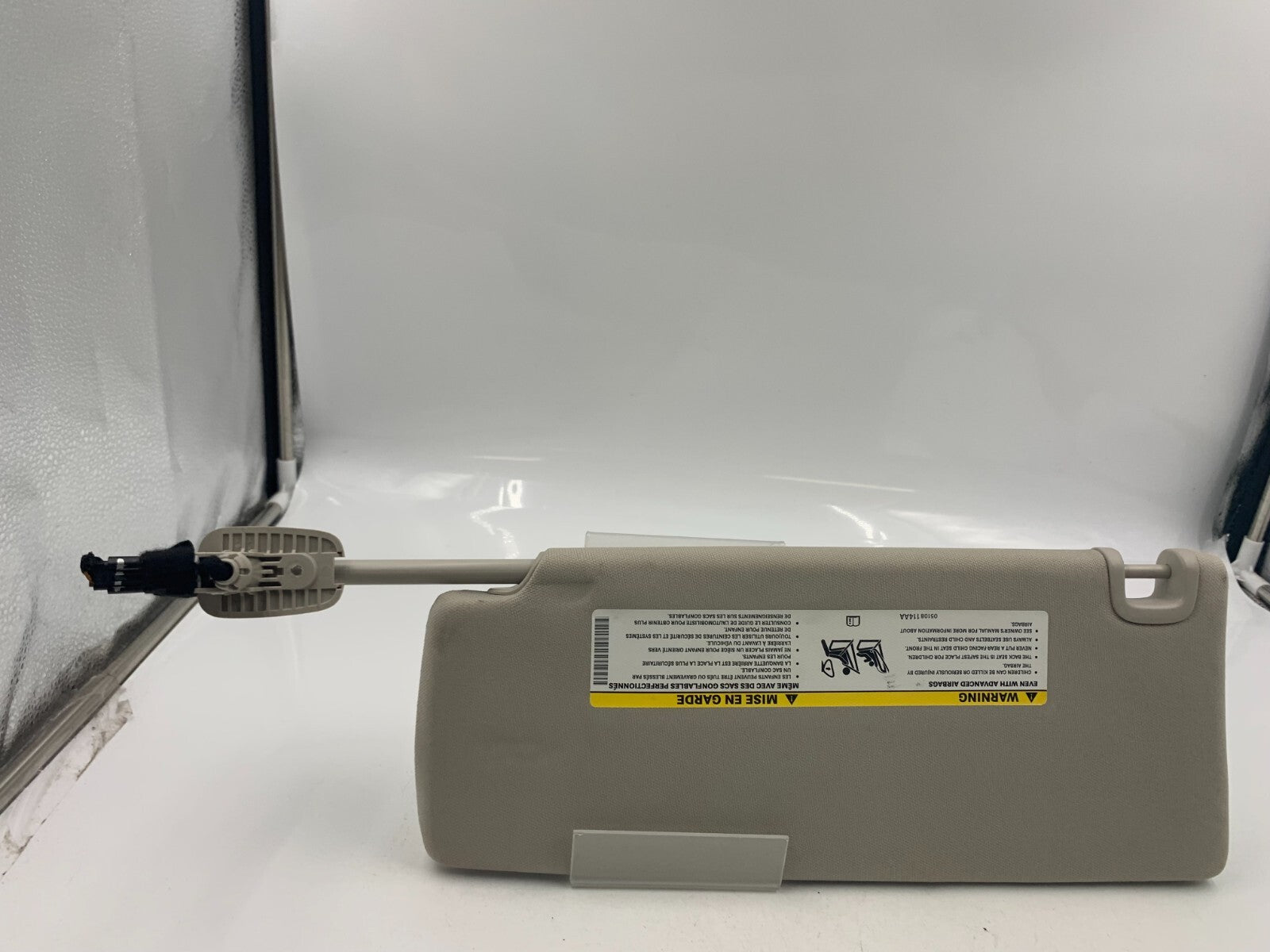 2017-2021 Jeep Compass Passenger Sun Visor Illuminated OEM D03B19009