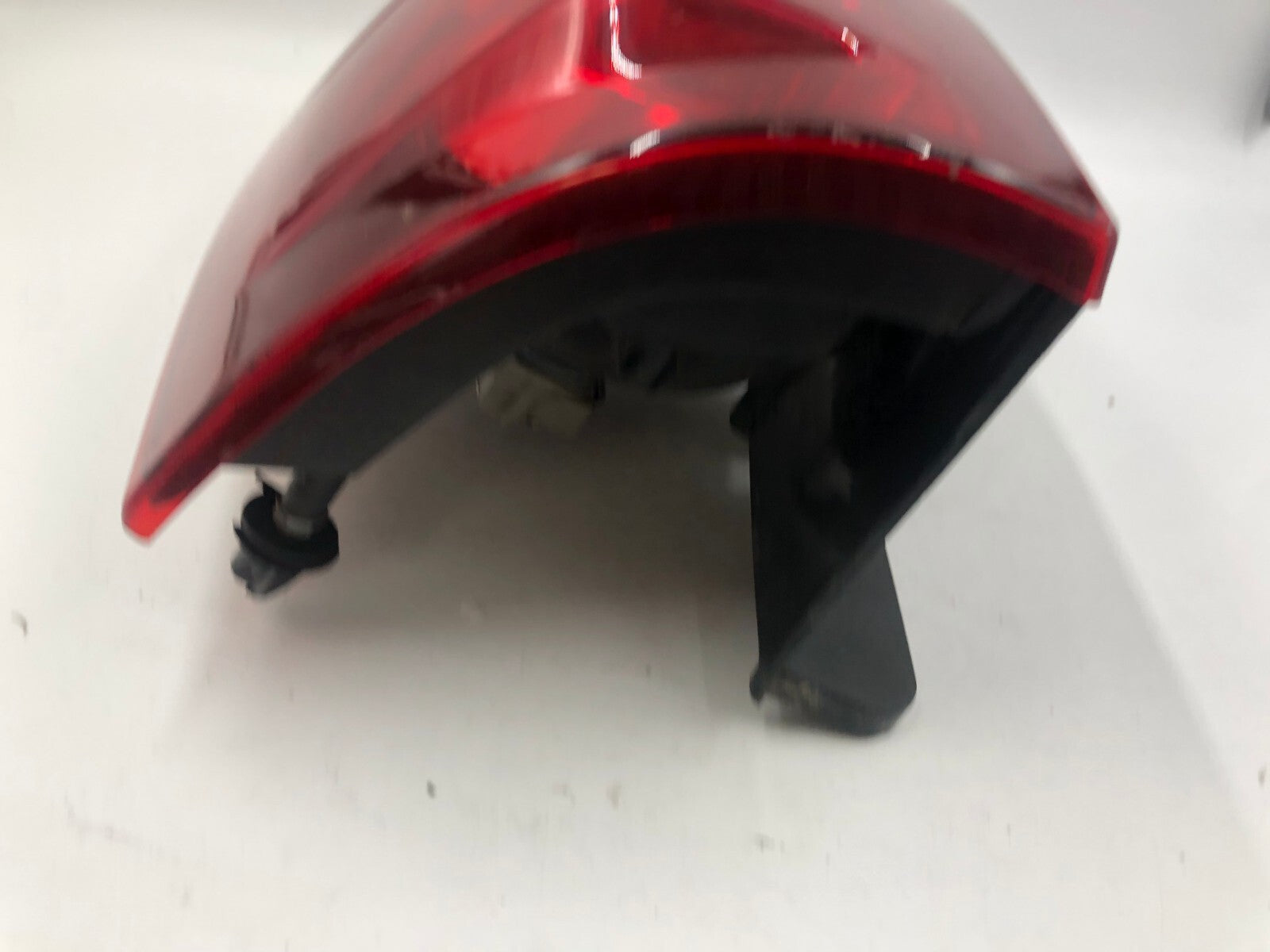 2007-2014 Chevrolet Suburban 1500 Passenger Side Tail Light Taillight D03B61001