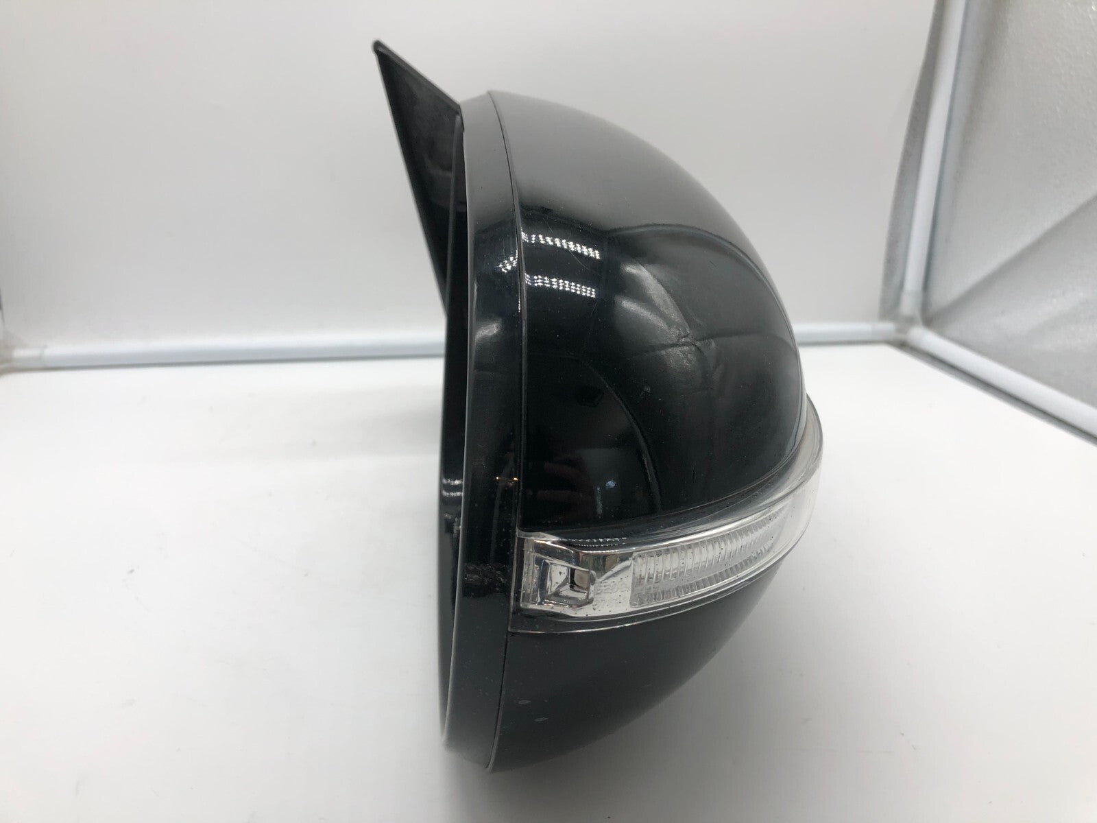2017-2020 Kia Sorento Passenger Side View Power Door Mirror Black OEM A04B50042