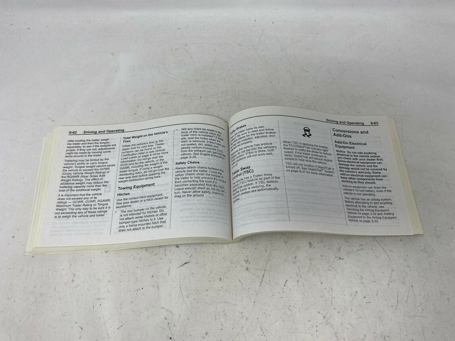 2005 Chevrolet Equinox Owners Manual OEM C03B44023