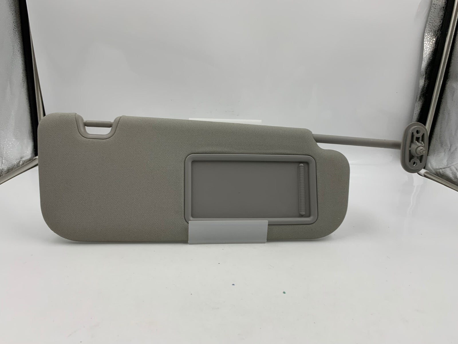 2014-2017 Kia Forte Passenger Sun Visor Gray OEM C04B23015