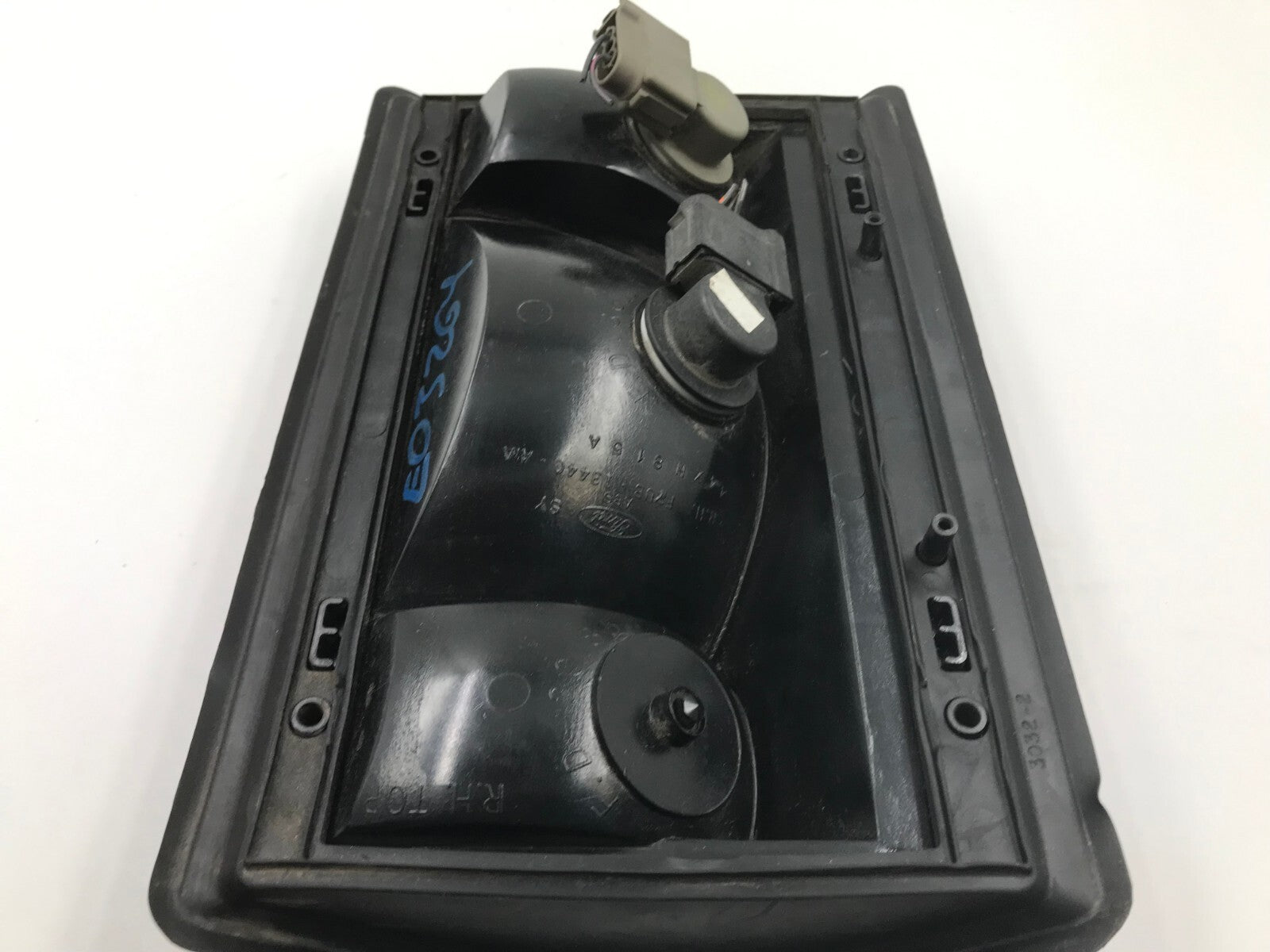 1995-2002 Ford E150 Passenger Tail Light Taillight Lamp OEM