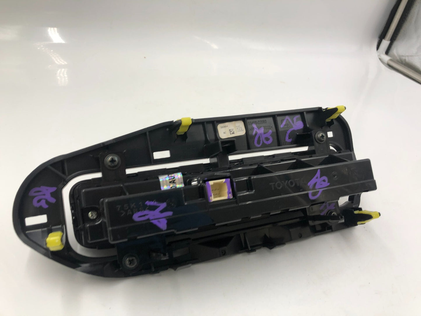 2017-2019 Toyota Corolla AC Heater Climate Control Unit OEM E02B07059