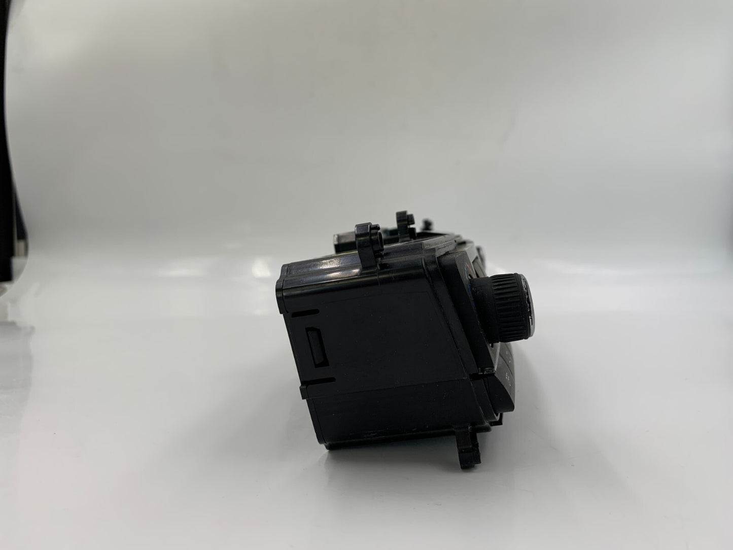 2015-2016 Hyundai Genesis AC Heater Climate Control Unit OEM C04B67006