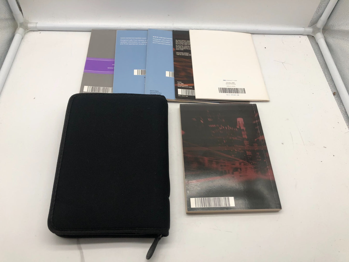 2010 Ford Fusion Owners Manual Set with Case OEM B03B43003