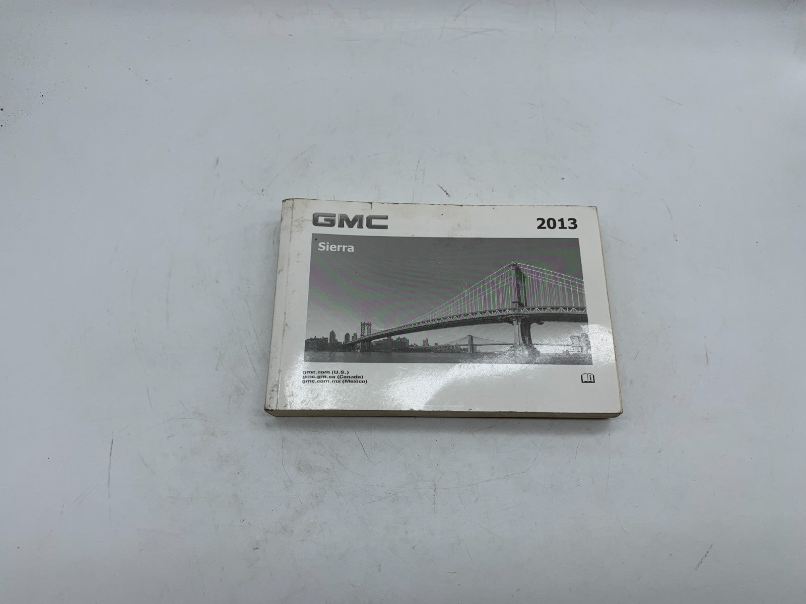 2017 GMC Sierra Owners Manual Set with Case OEM C02B50019
