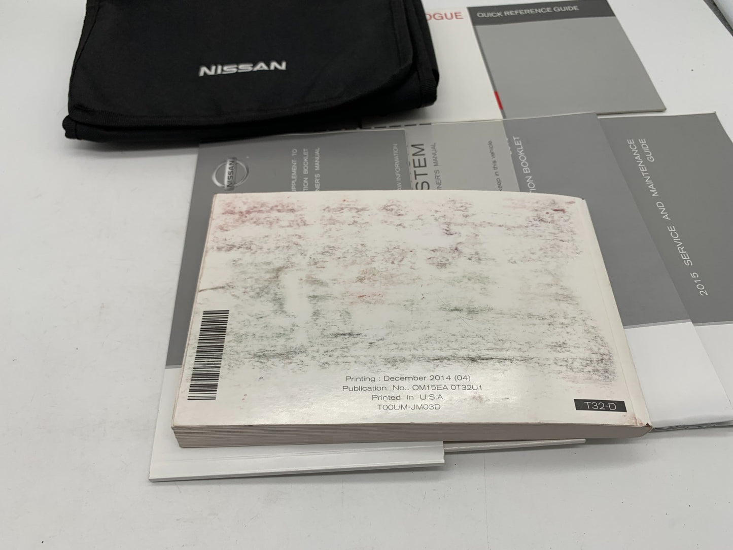 2015 Nissan Rogue Owners Manual Set with Case OEM D03B05023